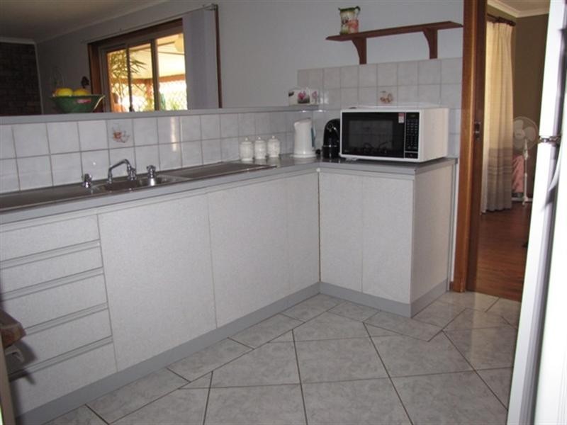 4 Hall Crescent, Loxton SA 5333