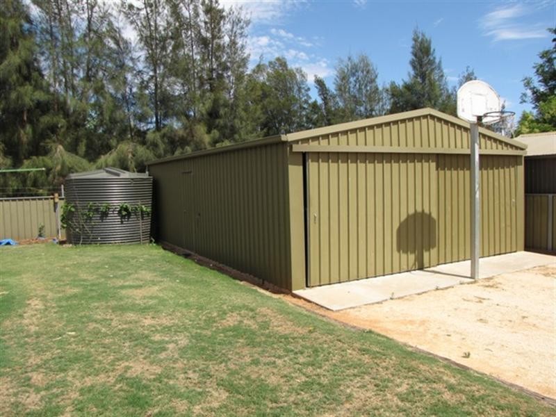 4 Hall Crescent, Loxton SA 5333