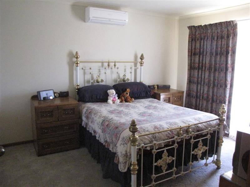 32 First Street, Loxton SA 5333