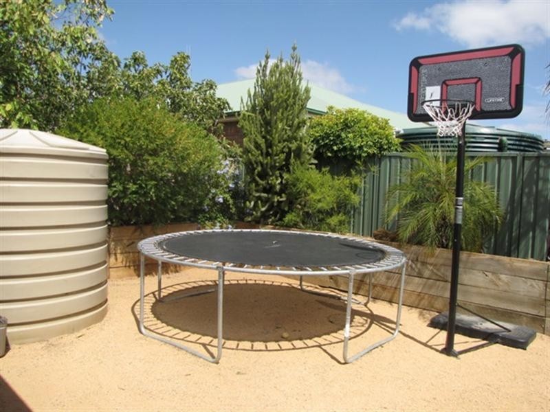 32 First Street, Loxton SA 5333