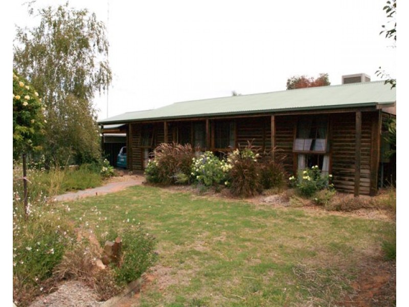 28 Elliott Road, Waikerie SA 5330