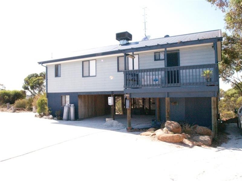 13 North Terrace, Blanchetown SA 5357