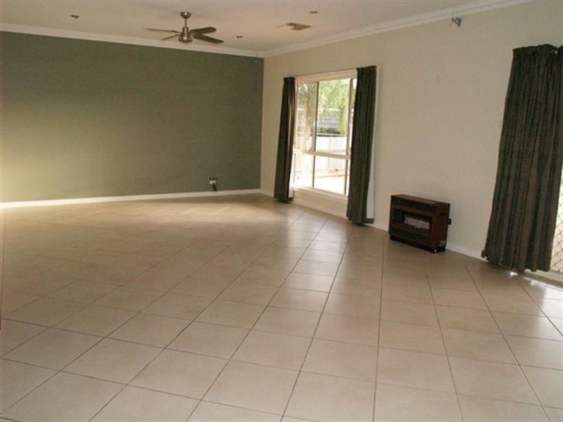 20 Kirby Street, Waikerie SA 5330