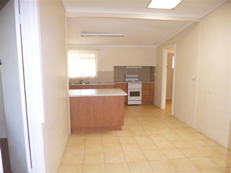 16 Third Street, Loxton SA 5333