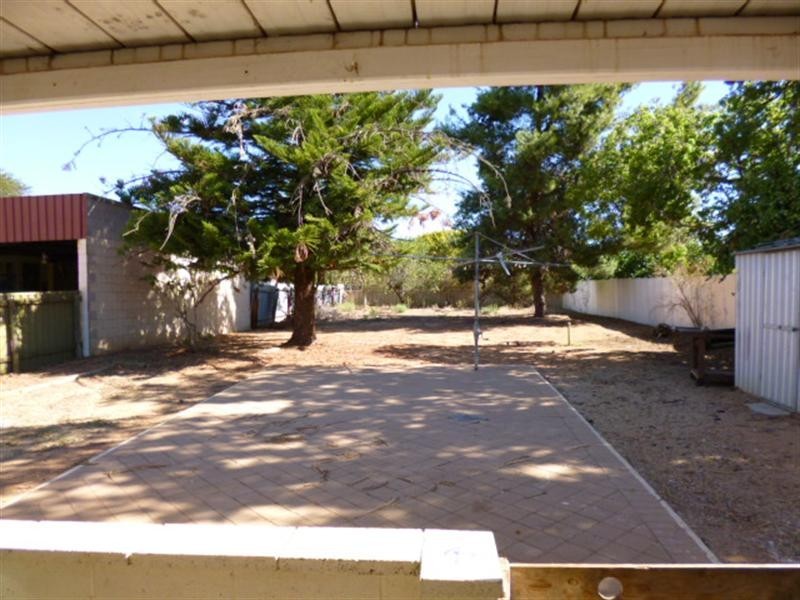 16 Third Street, Loxton SA 5333