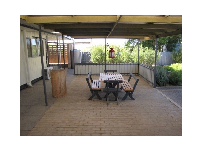 26 Symonds Street, Pinnaroo SA 5304