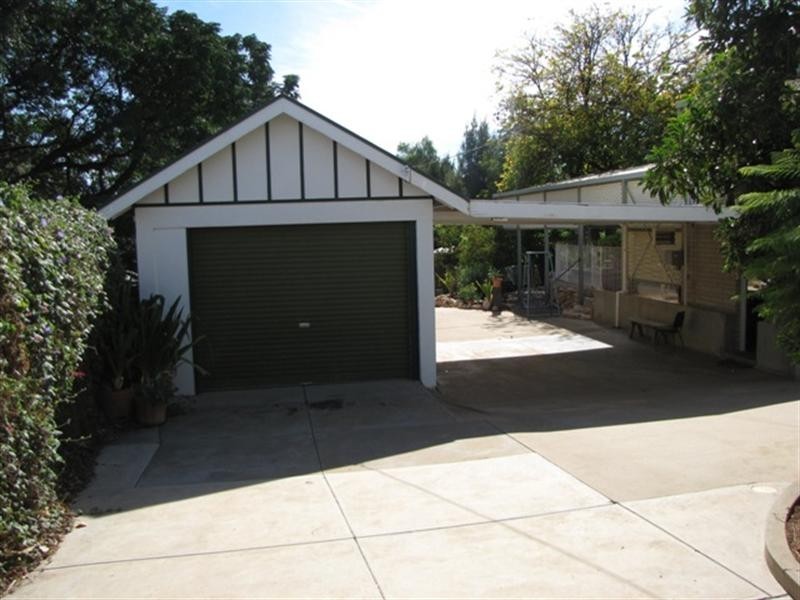 64 East Terrace, Loxton SA 5333