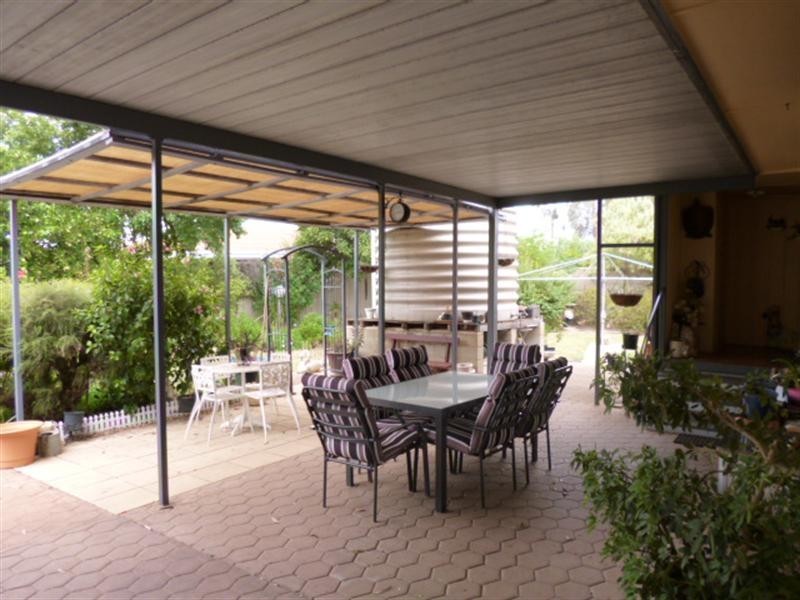 17 Sixth Street, Loxton SA 5333