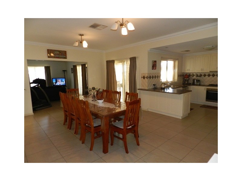 2 Easther Court, Barmera SA 5345