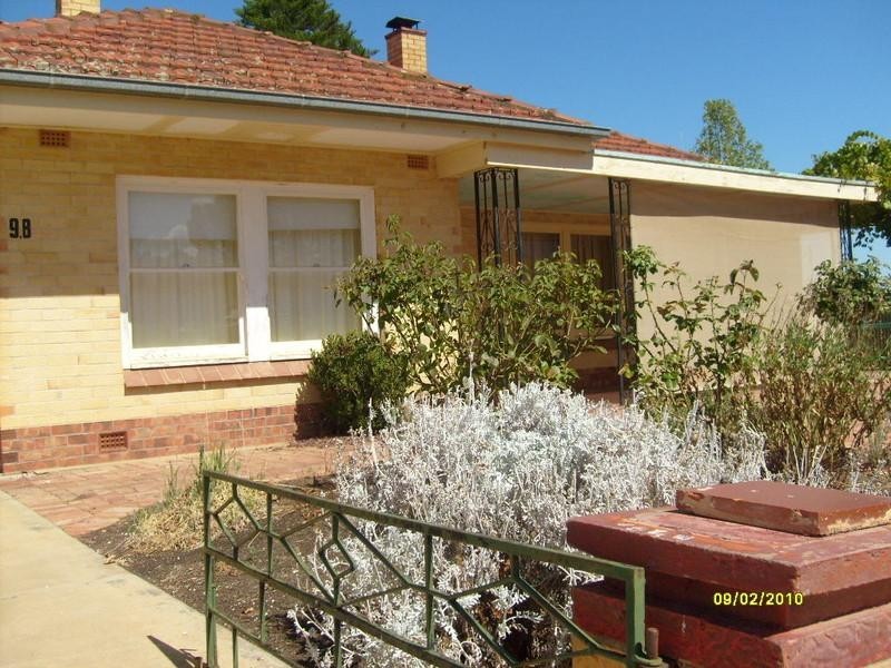 9B Paruna Road, Loxton SA 5333