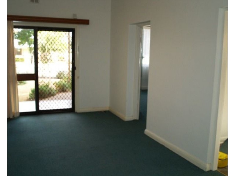 28 Kirby Street, Waikerie SA 5330