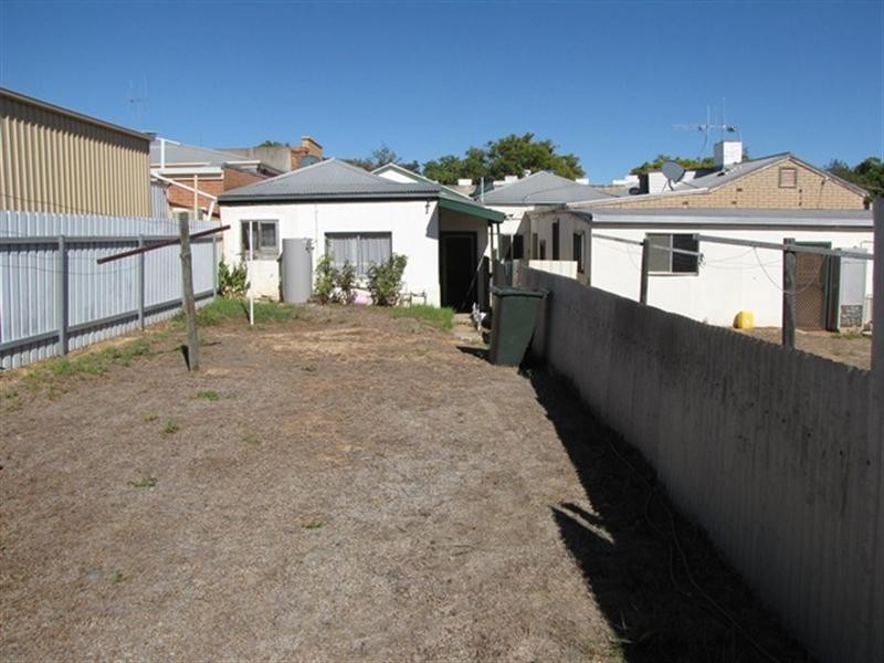 21a 21b 21c Barwell Avenue, Barmera SA 5345