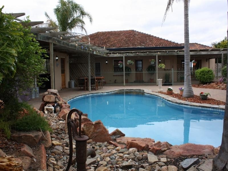 12958 Sturt Highway, Waikerie SA 5330