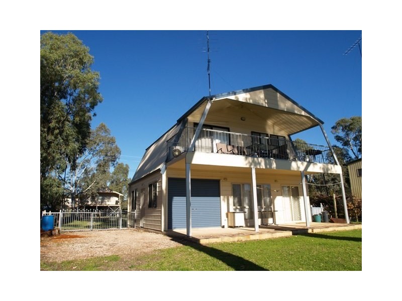 3 Page Drive, Blanchetown SA 5357