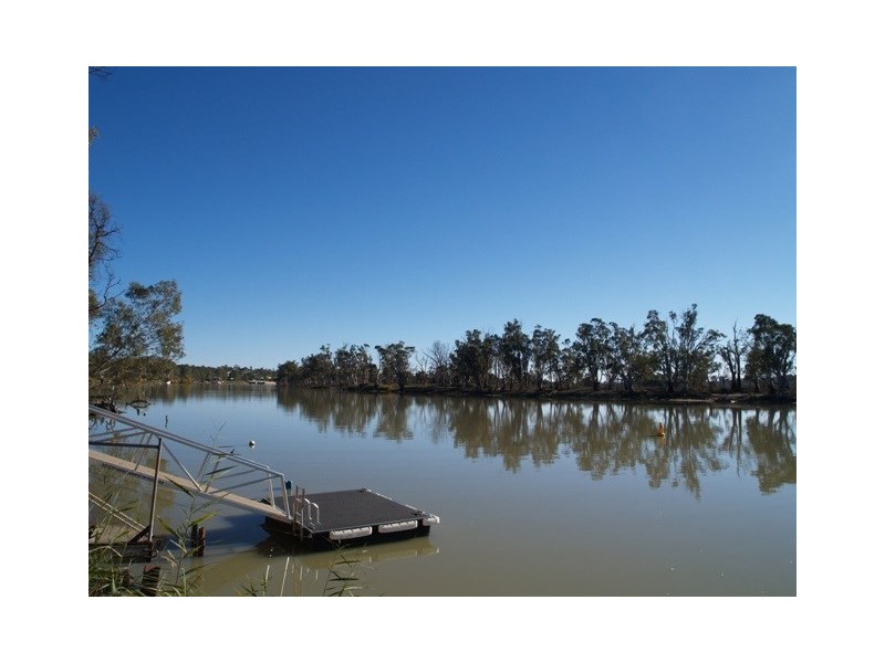 3 Page Drive, Blanchetown SA 5357