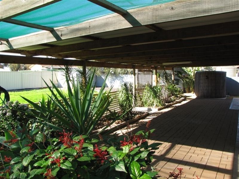 8 Garrard Street, Barmera SA 5345