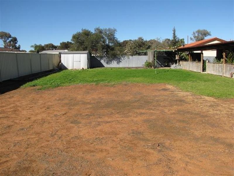 8 Garrard Street, Barmera SA 5345