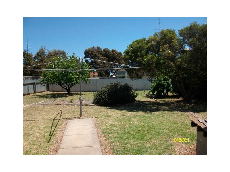 24 Strangman Road, Waikerie SA 5330
