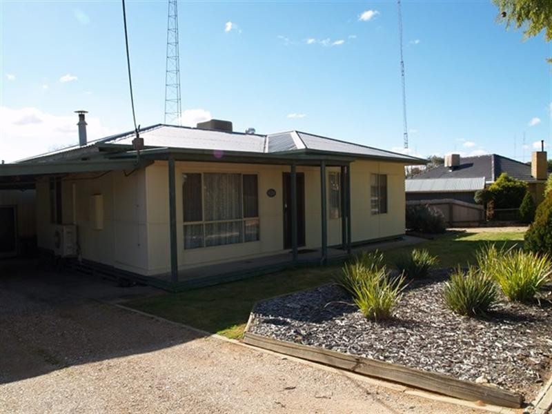 4 Matthews Street, Waikerie SA 5330