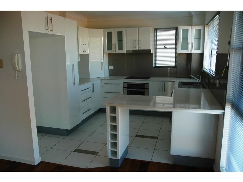 6 Georgia Street, Woody Point QLD 4019