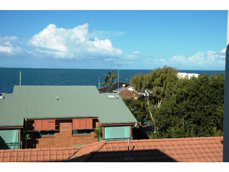 6 Georgia Street, Woody Point QLD 4019