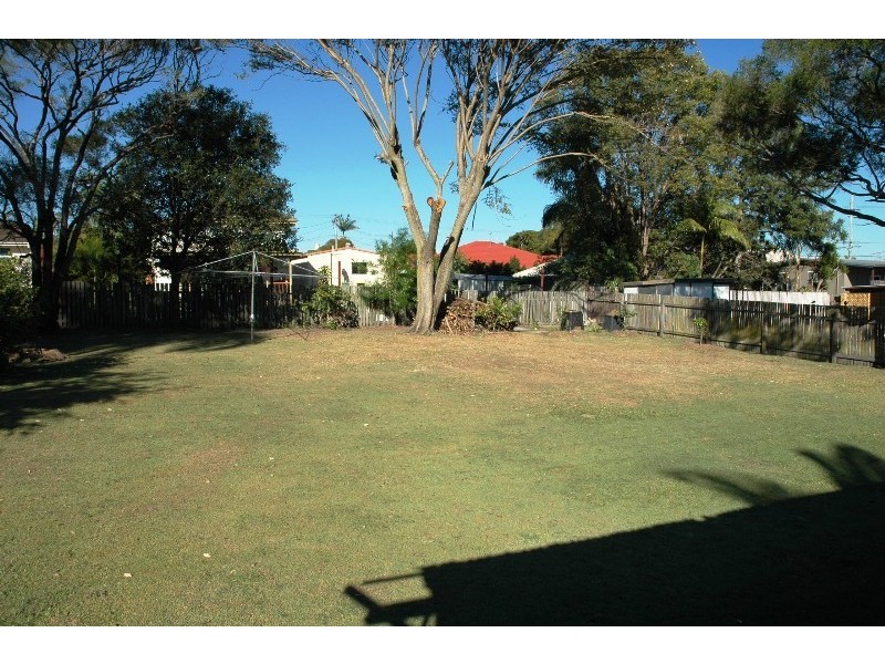 71 Shields Street, Redcliffe QLD 4020