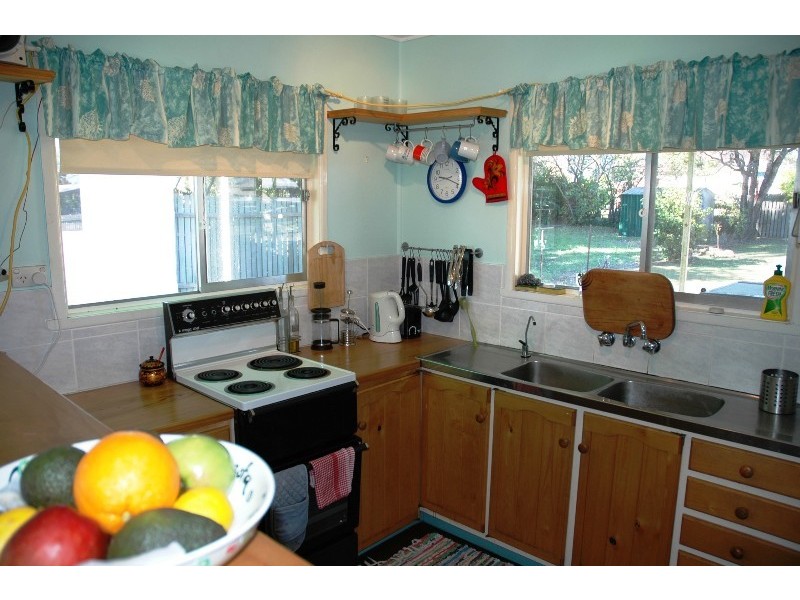 71 Shields Street, Redcliffe QLD 4020