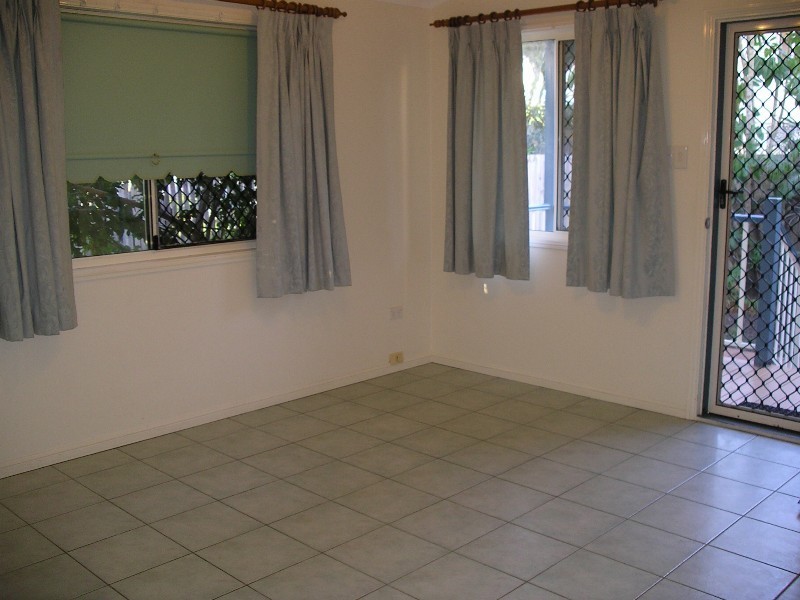 7a Fernlea Street, Scarborough QLD 4020
