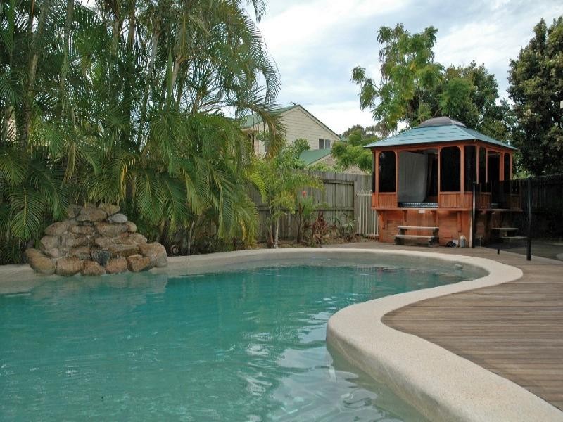 8 Grevillea Court, Rothwell QLD 4022