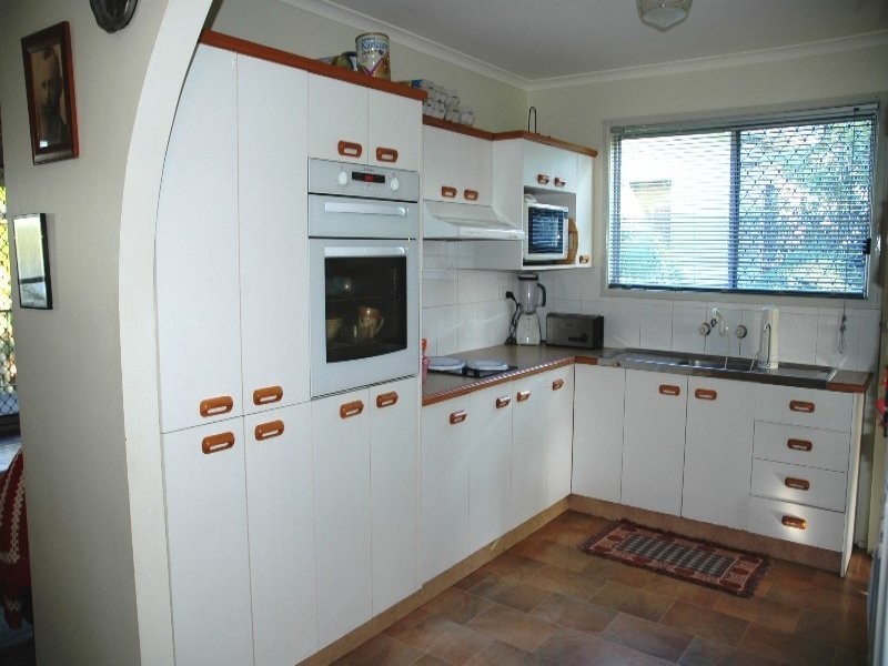 25 Longland Street, Redcliffe QLD 4020