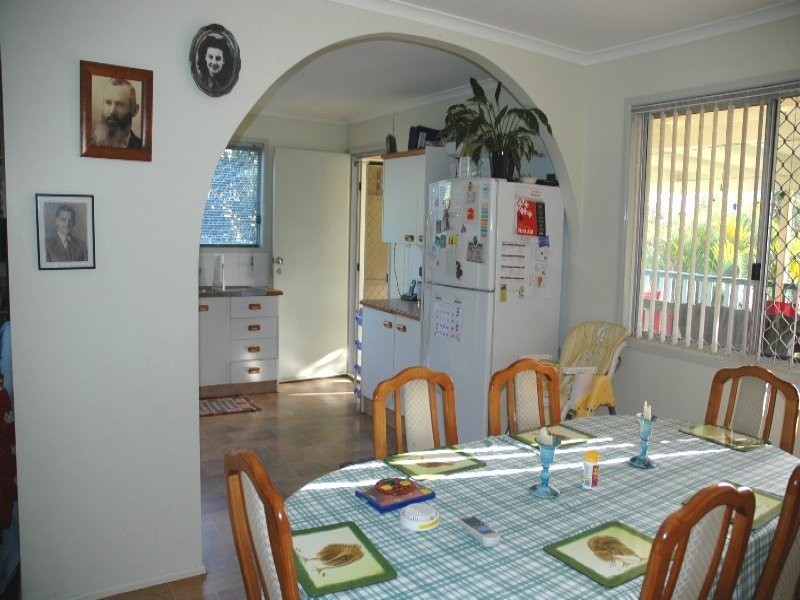 25 Longland Street, Redcliffe QLD 4020