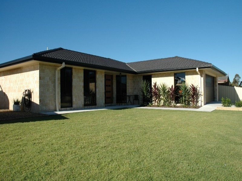 2 Parrey Court, Rothwell QLD 4022