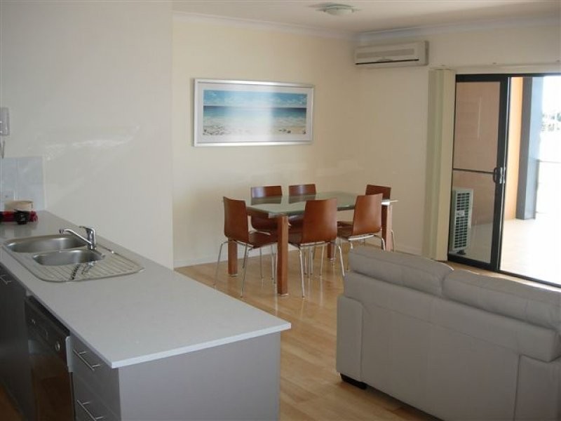 28 Murphy Street, Scarborough QLD 4020