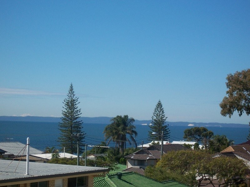 28 Murphy Street, Scarborough QLD 4020