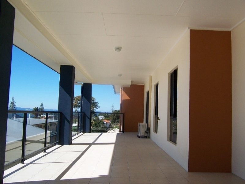 28 Murphy Street, Scarborough QLD 4020