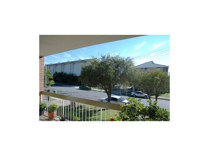 1/17 Downs Street, Redcliffe QLD 4020