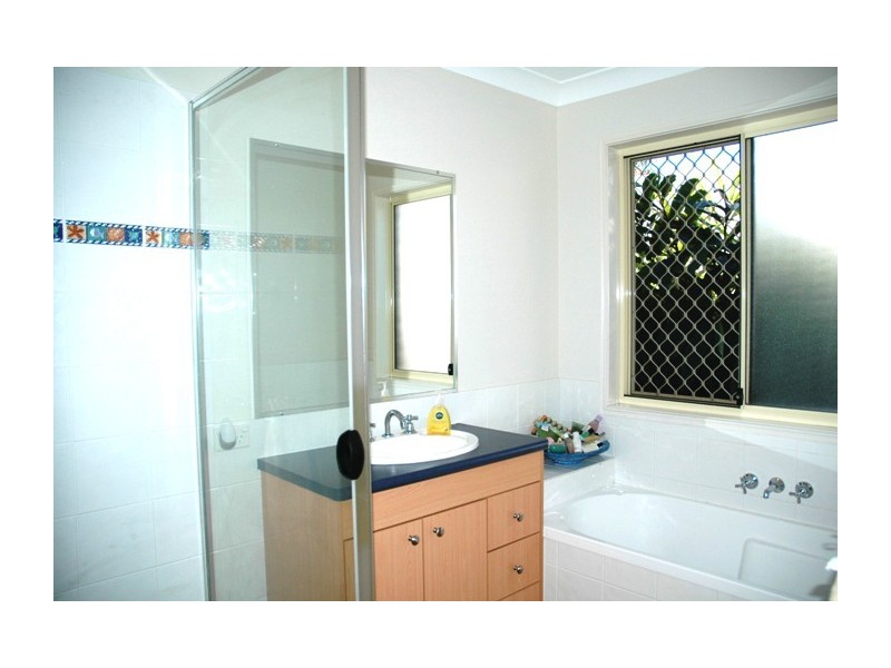 4 Ainslie Street, North Lakes QLD 4509