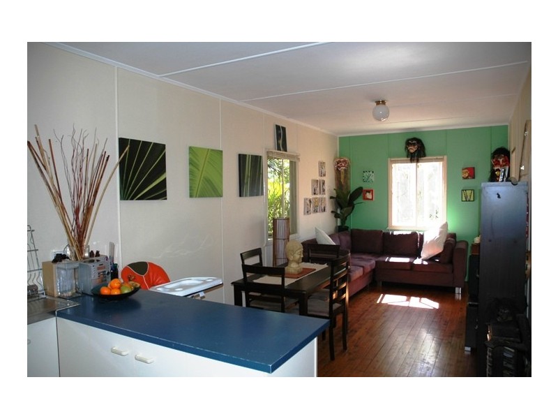 20 Inglis Street, Woody Point QLD 4019