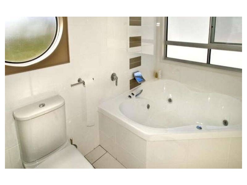 2/6 Georgina Street, Woody Point QLD 4019