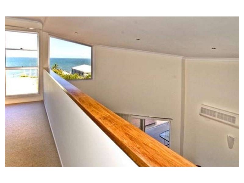 2/6 Georgina Street, Woody Point QLD 4019