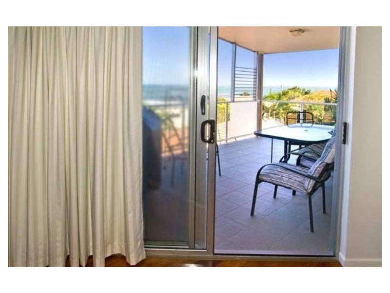 2/6 Georgina Street, Woody Point QLD 4019