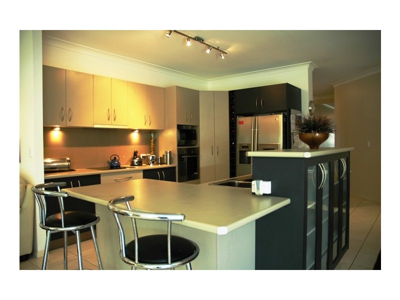 3 Skandia Court, Scarborough QLD 4020