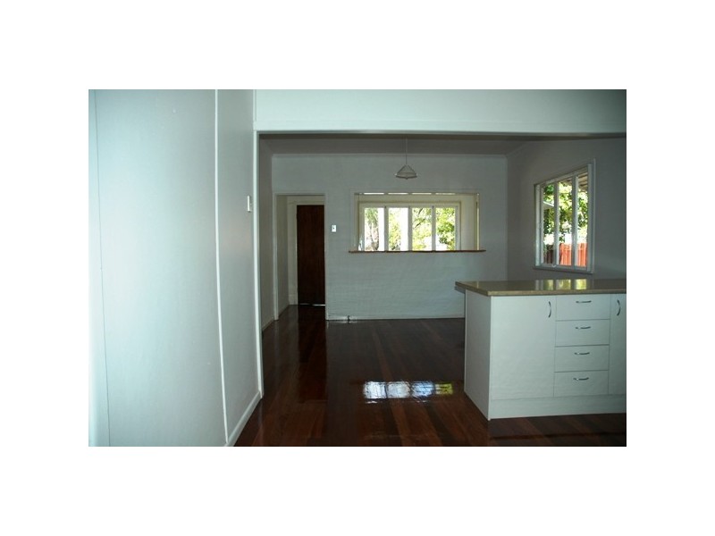 24 Ella Street, Redcliffe QLD 4020