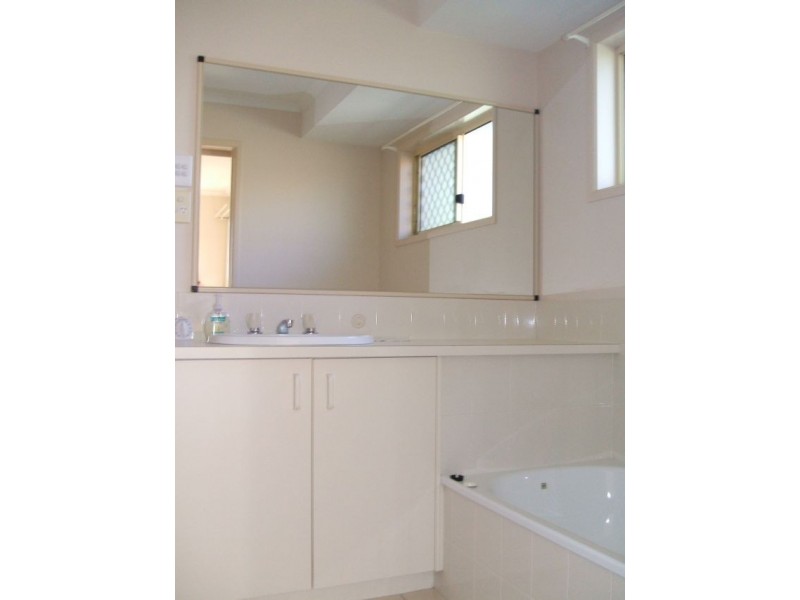 1/33 Steven Street, Redcliffe QLD 4020