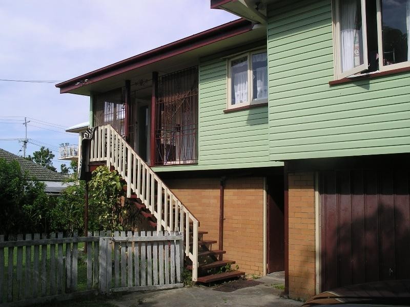8a Caroline Street, Woody Point QLD 4019