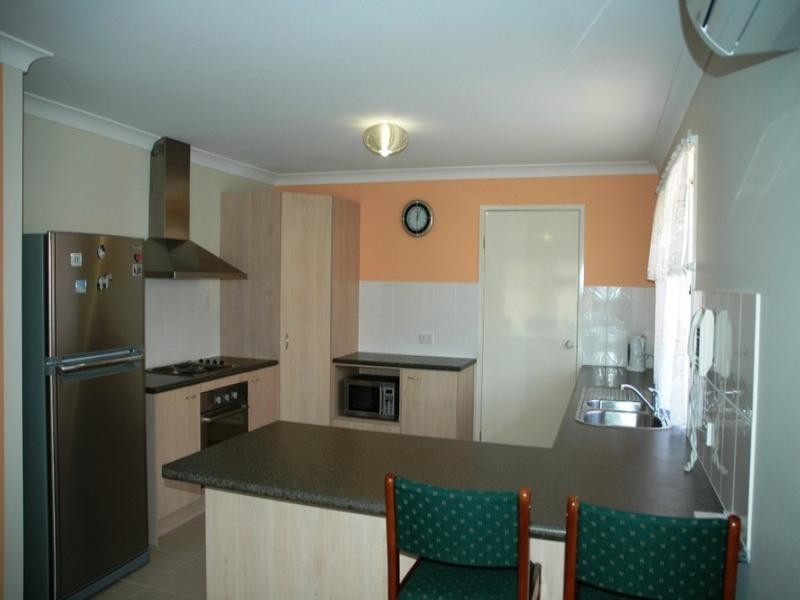 4 Sands Street, Redcliffe QLD 4020