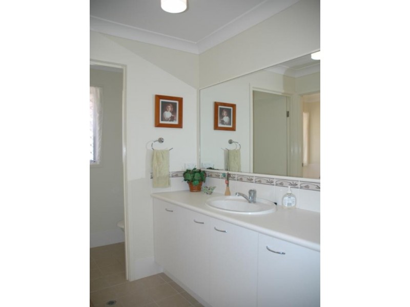 4 Sands Street, Redcliffe QLD 4020