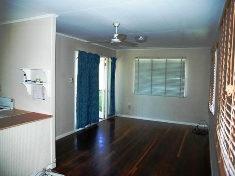 8a Caroline Street, Woody Point QLD 4019