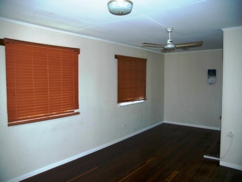 8a Caroline Street, Woody Point QLD 4019