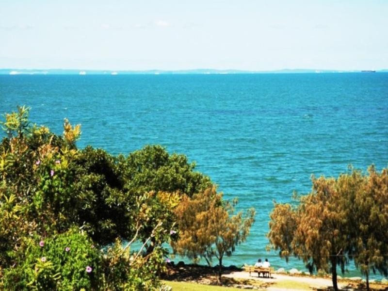 8a Caroline Street, Woody Point QLD 4019